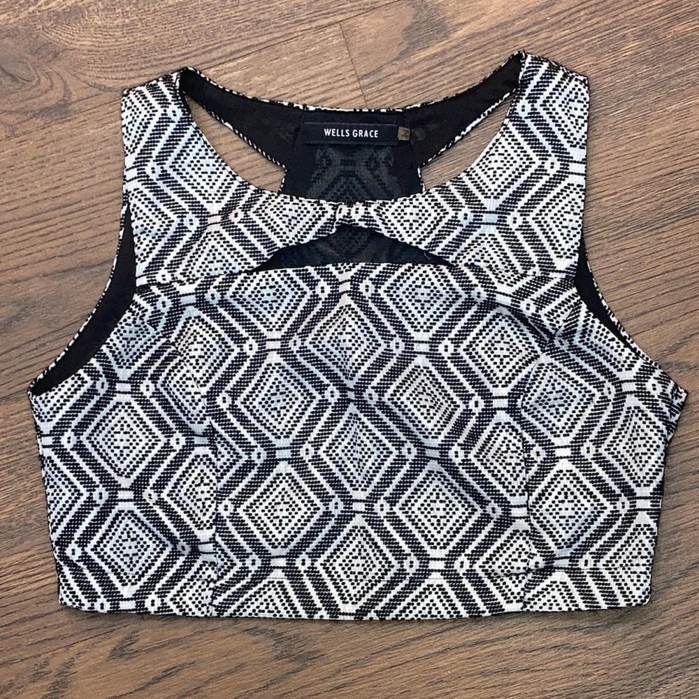 New Wells Grace Black and White Cut Out Crop Top    Size M